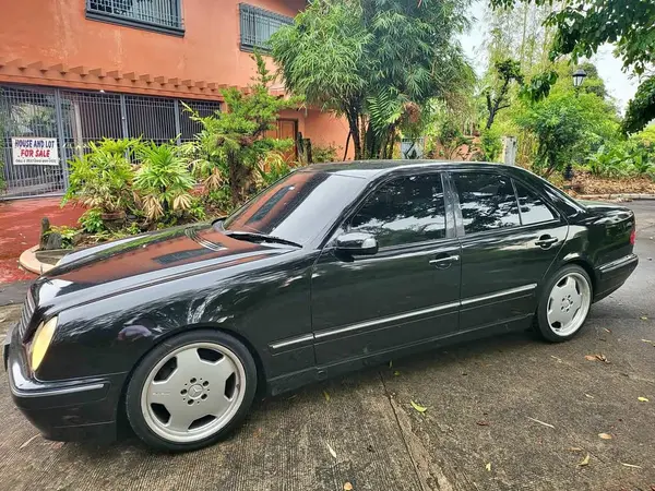 2000 Mercedes-Benz e240 avantgarde